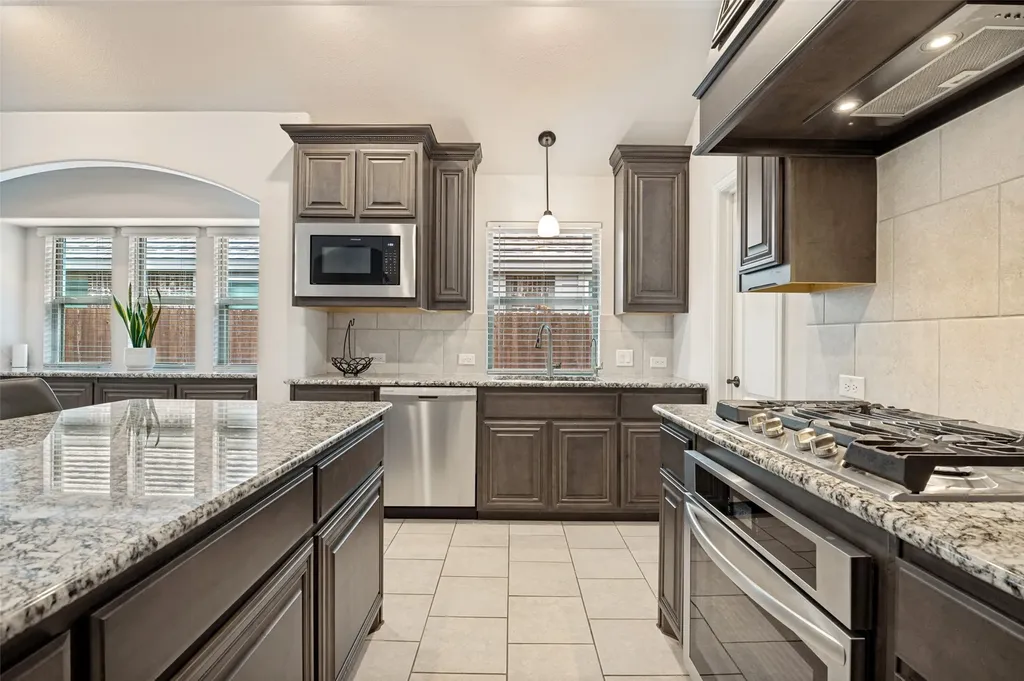 126 Martinique Drive Lancaster TX 75146
