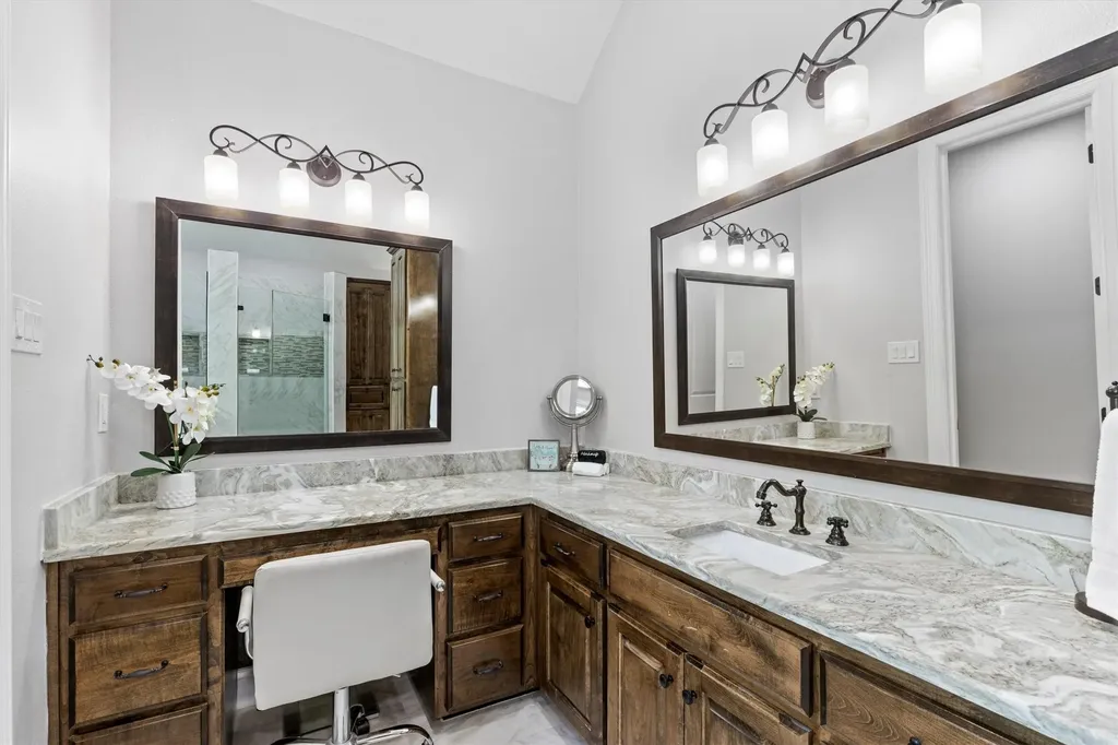 1187 N Country Lane Rockwall TX 75087