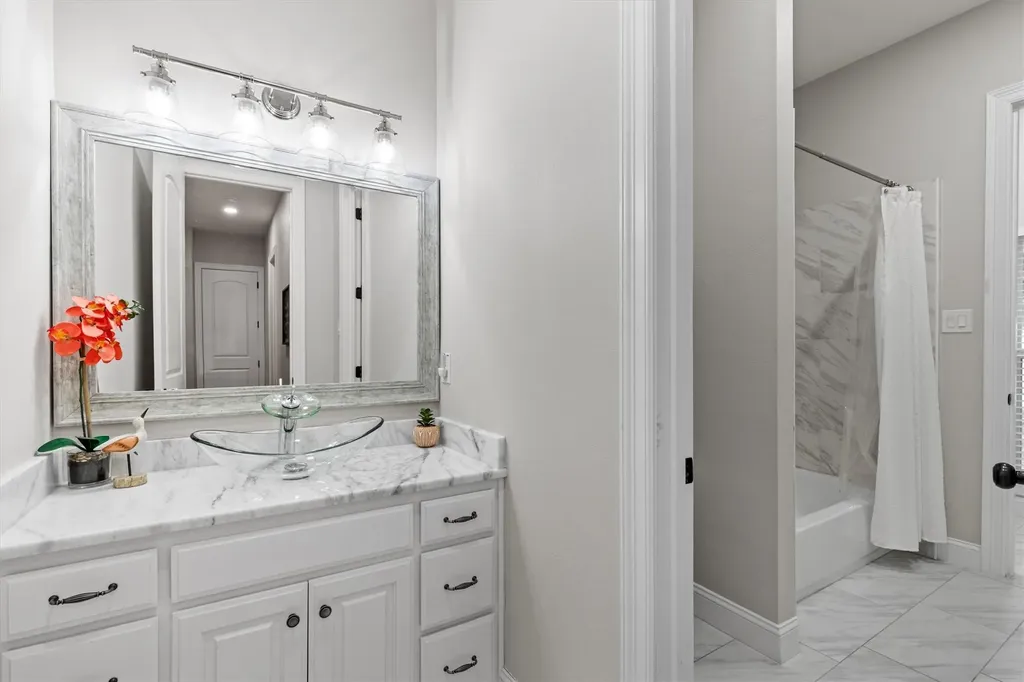 1187 N Country Lane Rockwall TX 75087