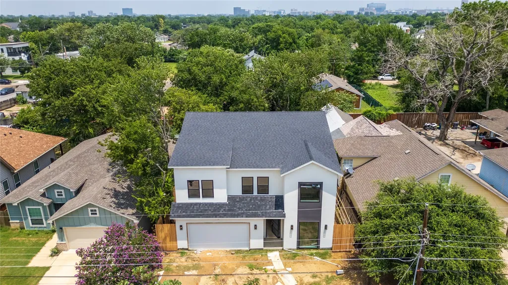 1727 Toronto Street Dallas TX 75212