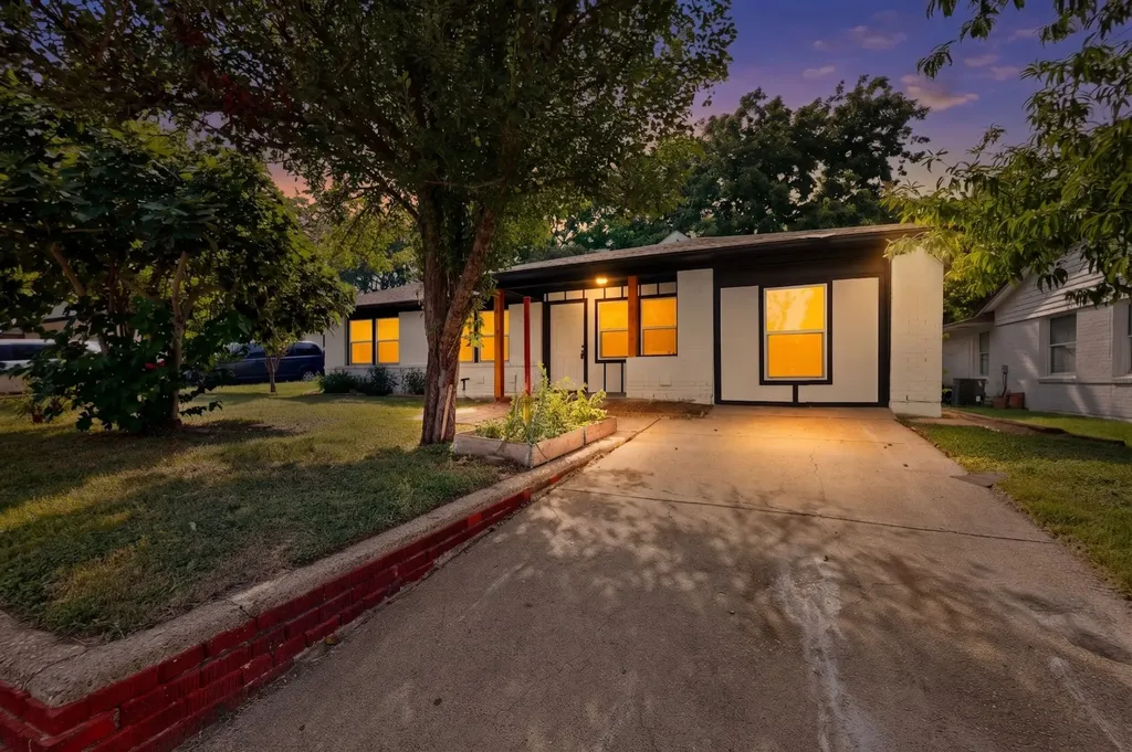 1918 Proctor Drive Grand Prairie TX 75051