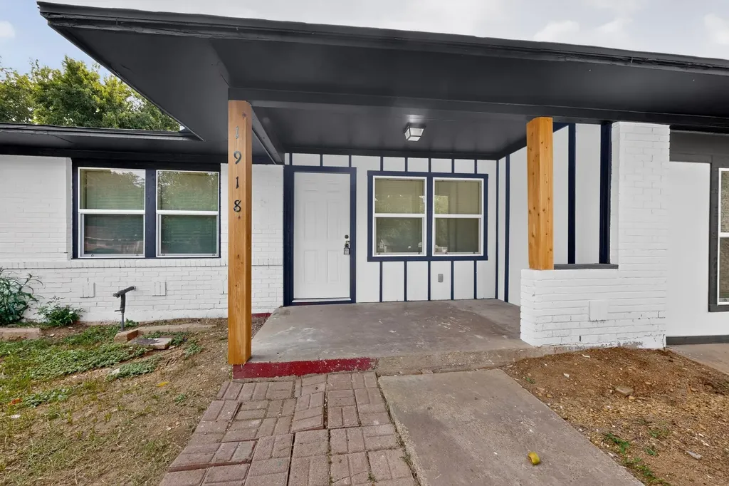 1918 Proctor Drive Grand Prairie TX 75051