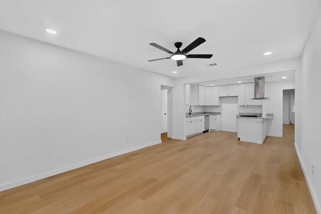 1918 Proctor Drive Grand Prairie TX 75051