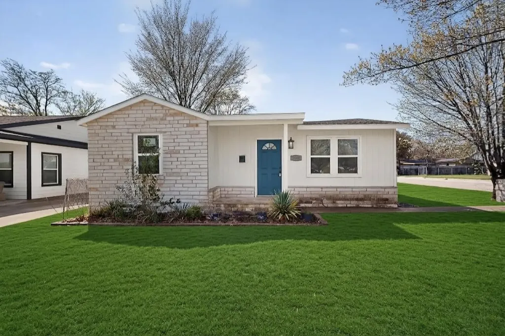 1300 E Mulkey Street Fort Worth TX 76104