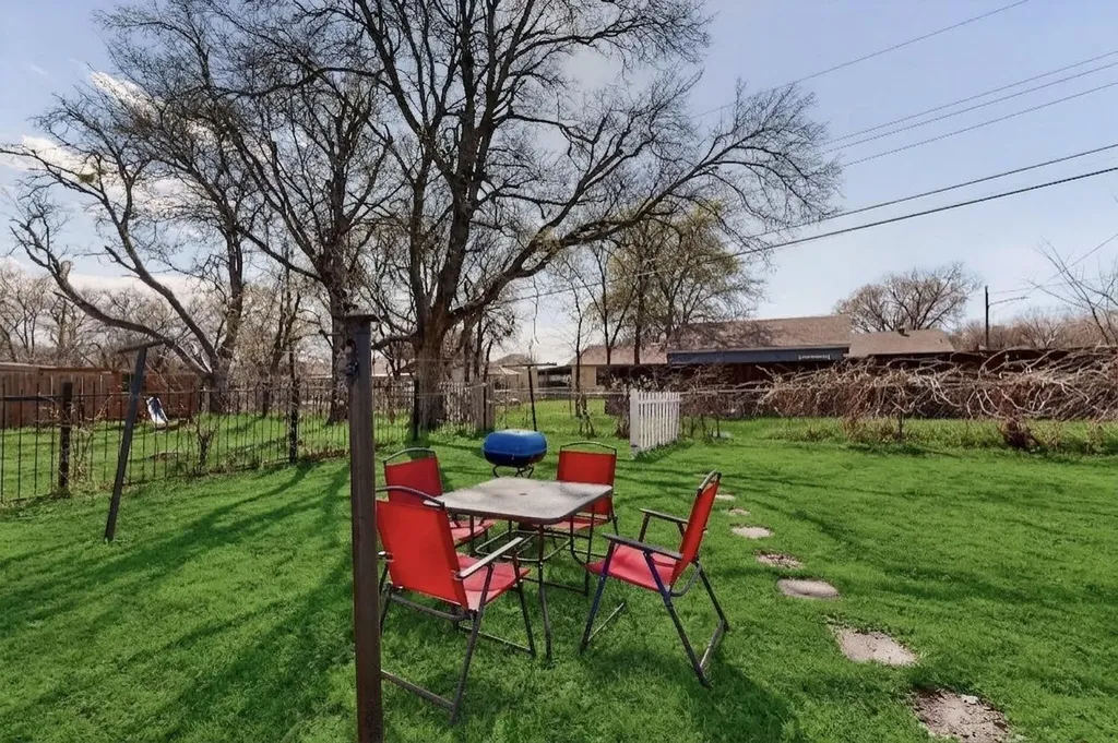 1300 E Mulkey Street Fort Worth TX 76104