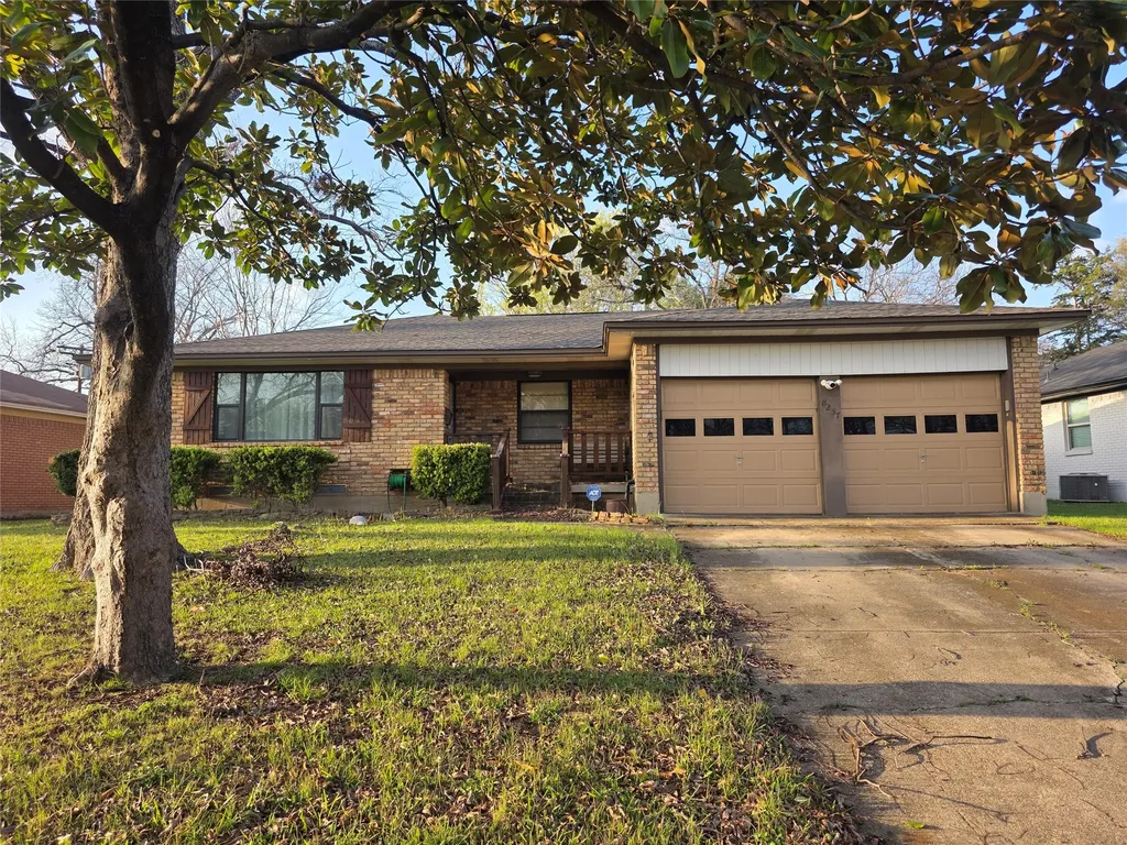 8257 Stony Creek Drive Dallas TX 75228
