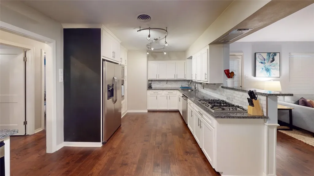 8257 Stony Creek Drive Dallas TX 75228