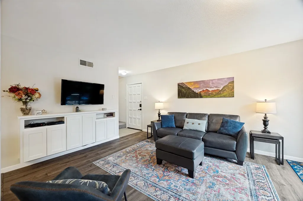 5626 Preston Oaks Road Dallas TX 75254