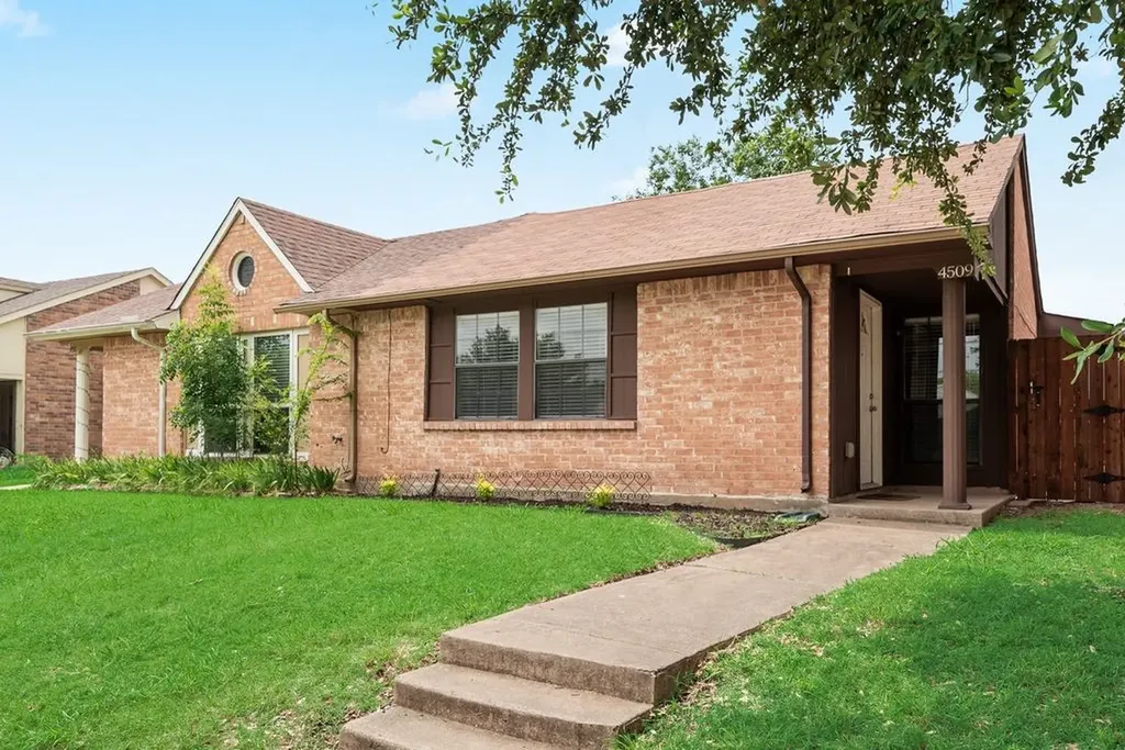 4509 Chapman Street The Colony TX 75056