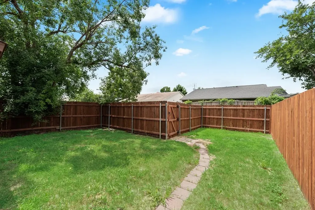4509 Chapman Street The Colony TX 75056
