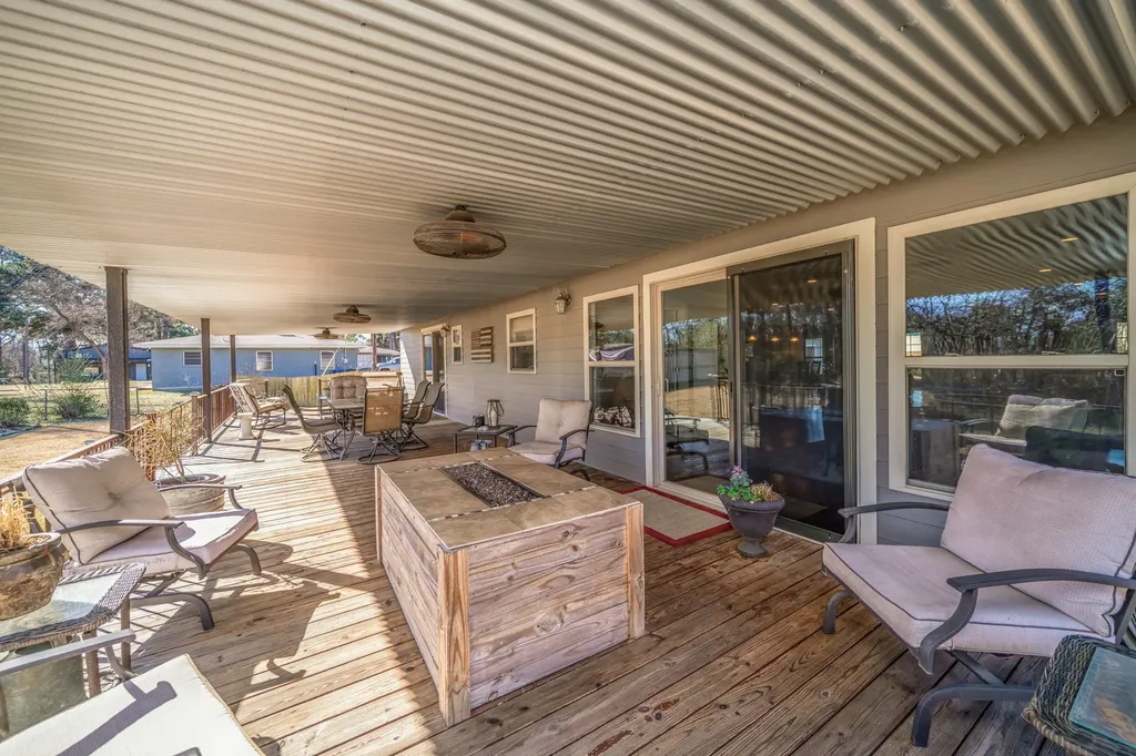 4538 W Loop 281 Longview TX 75604