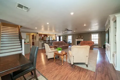 4538 W Loop 281 Longview TX 75604