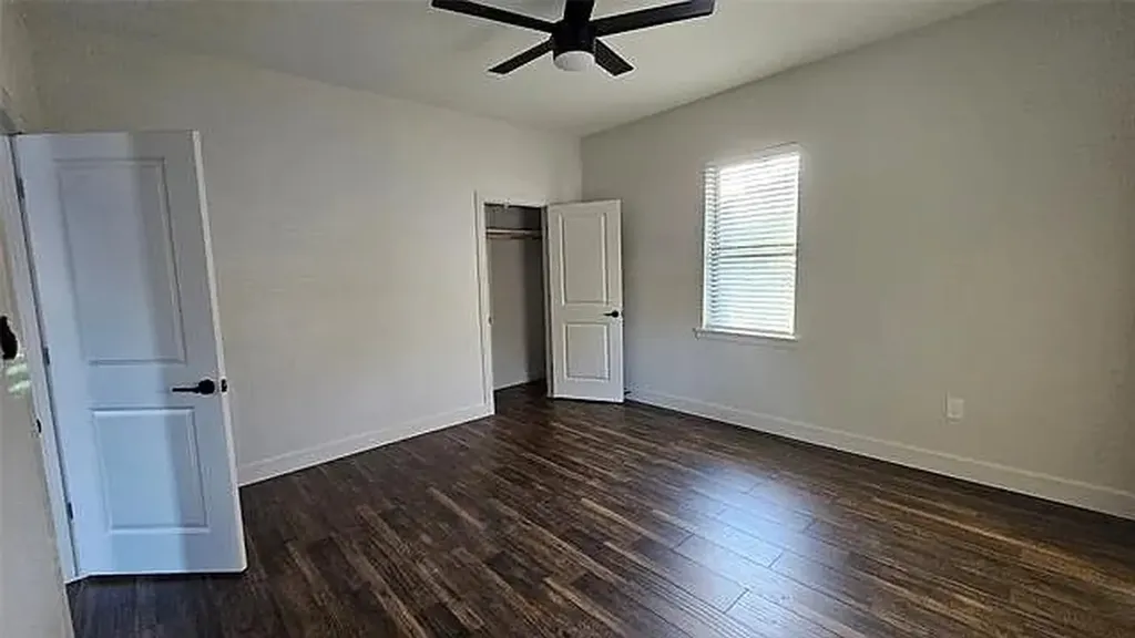 706 N Main Street Ector TX 75439