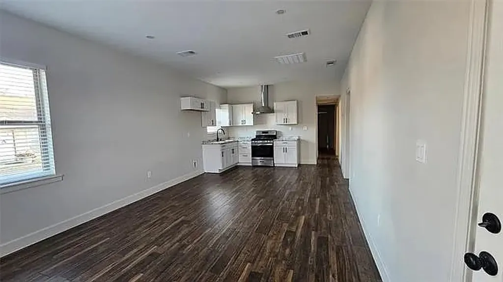 706 N Main Street Ector TX 75439
