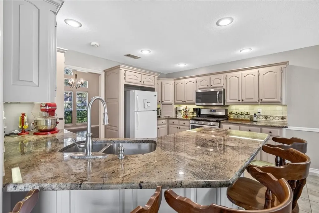 18400 Woodhollow Drive Flint TX 75762