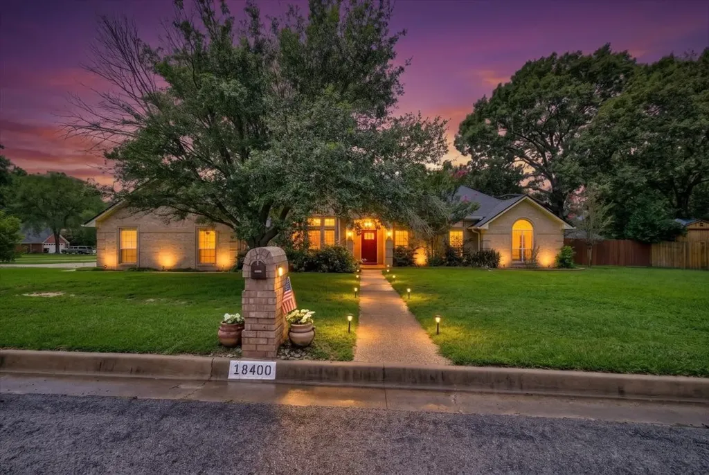 18400 Woodhollow Drive Flint TX 75762