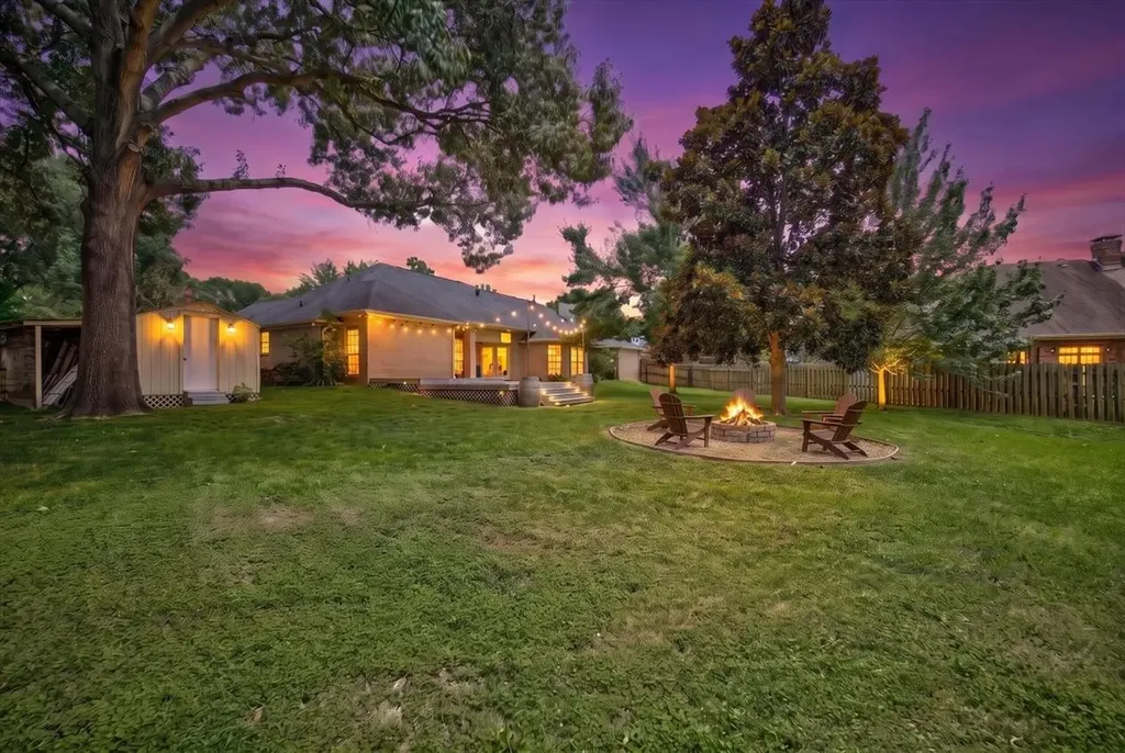 18400 Woodhollow Drive Flint TX 75762