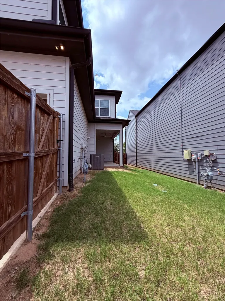 2232 Scenic Bluff Drive Fort Worth TX 76111