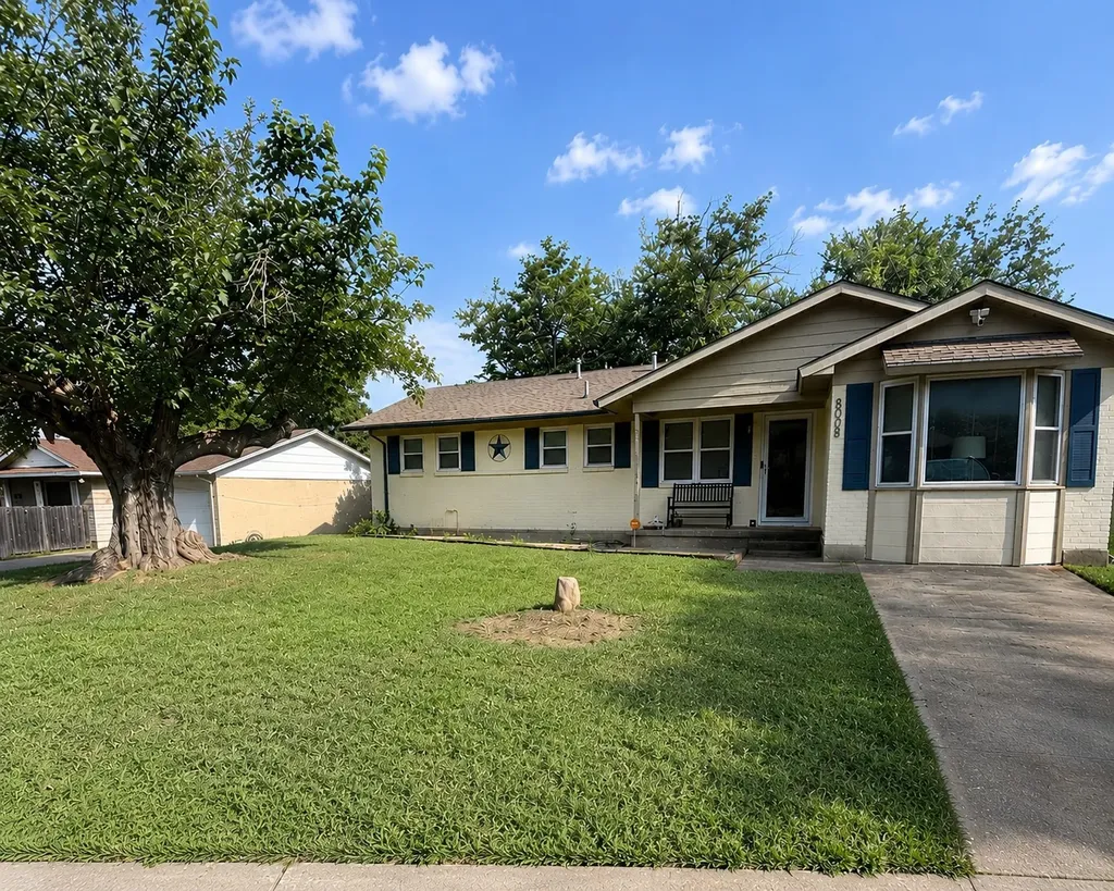 8005 Tumbleweed White Settlement TX 76108
