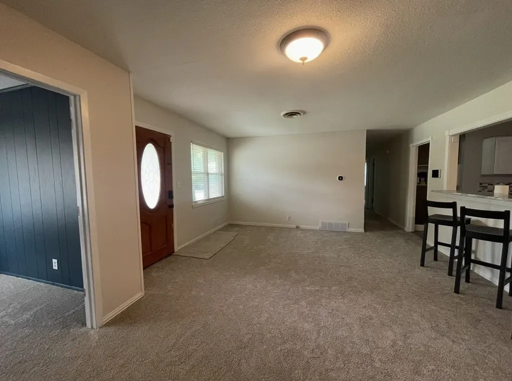8005 Tumbleweed White Settlement TX 76108