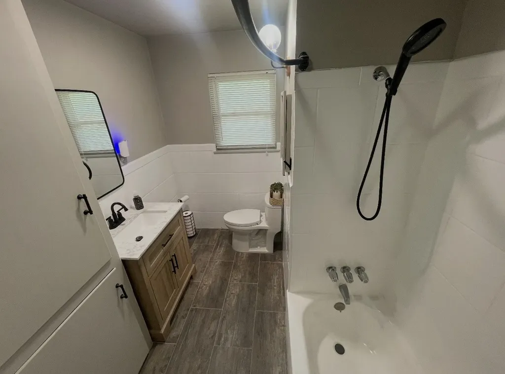 8005 Tumbleweed White Settlement TX 76108