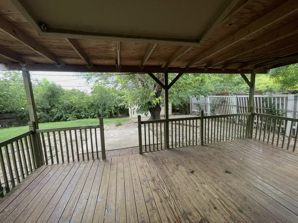 8005 Tumbleweed White Settlement TX 76108
