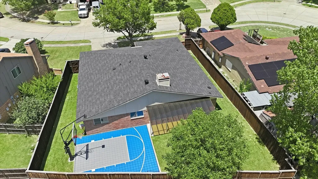2117 Via Estrada Carrollton TX 75006