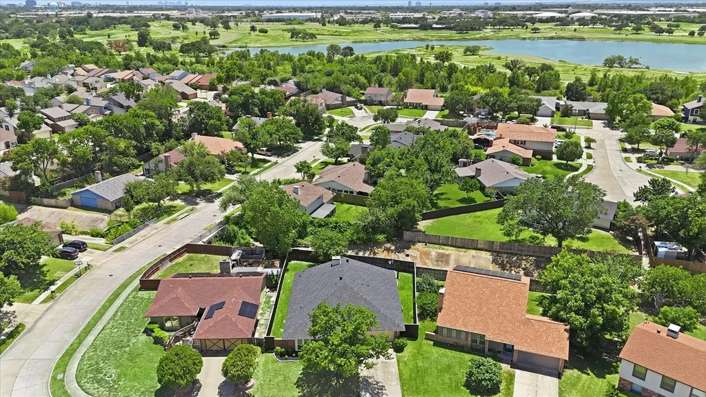 2117 Via Estrada Carrollton TX 75006