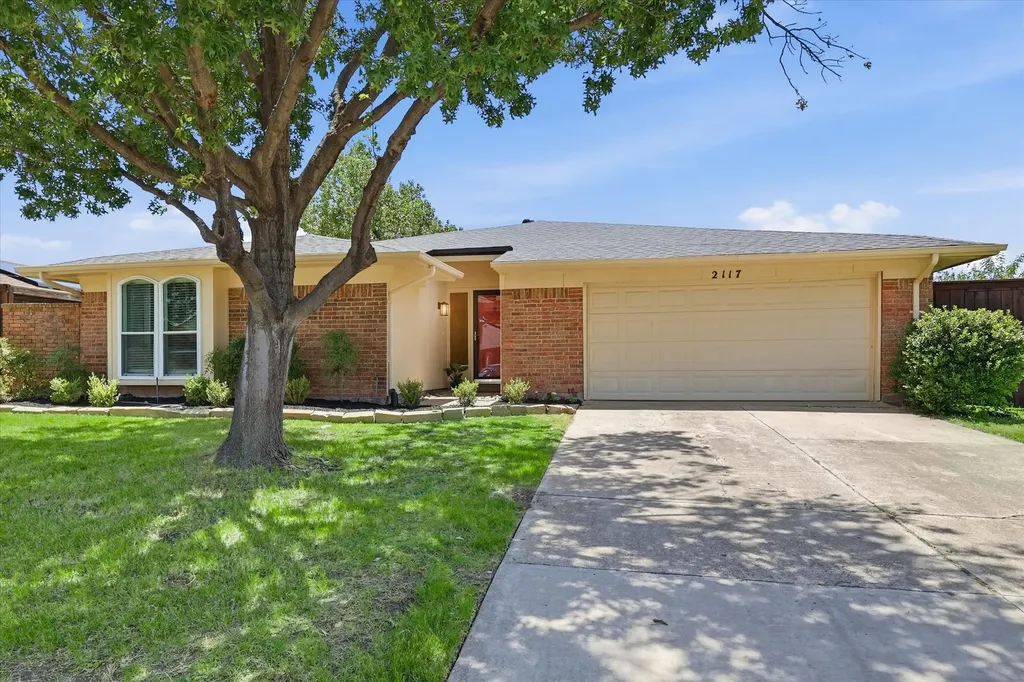 2117 Via Estrada Carrollton TX 75006