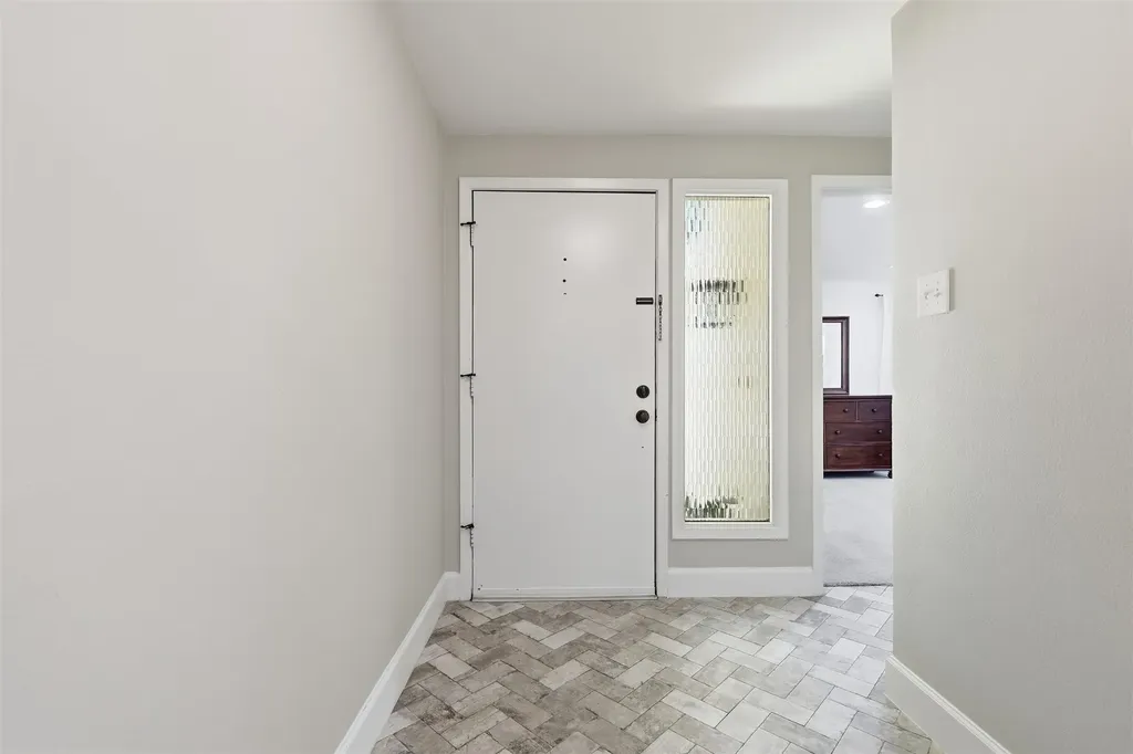 2117 Via Estrada Carrollton TX 75006