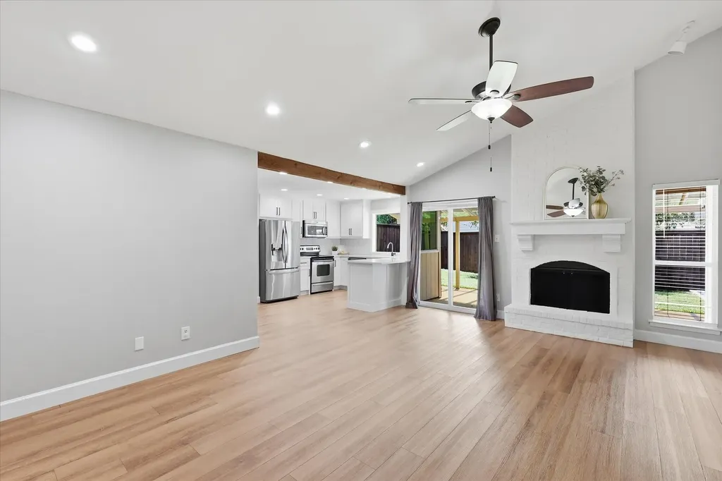 2117 Via Estrada Carrollton TX 75006