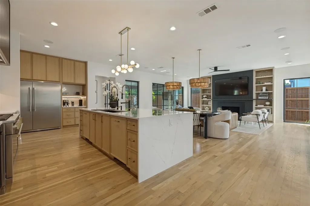 1606 Old Gate Lane Dallas TX 75218