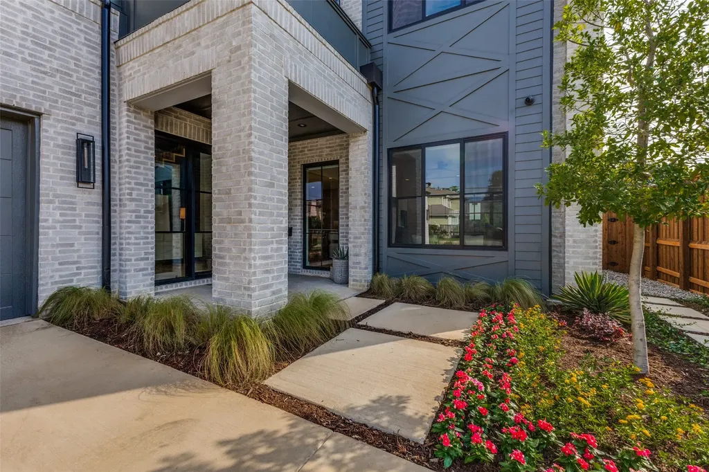 1606 Old Gate Lane Dallas TX 75218