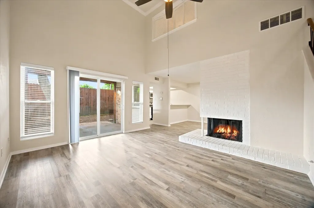 4913 Burlingame Drive Garland TX 75043