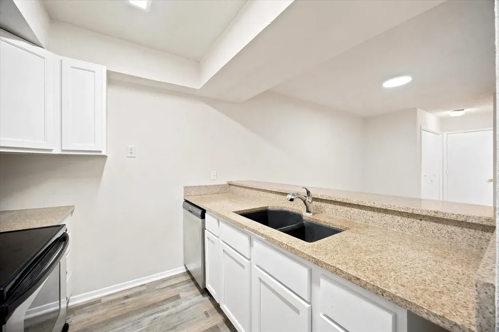 4913 Burlingame Drive Garland TX 75043