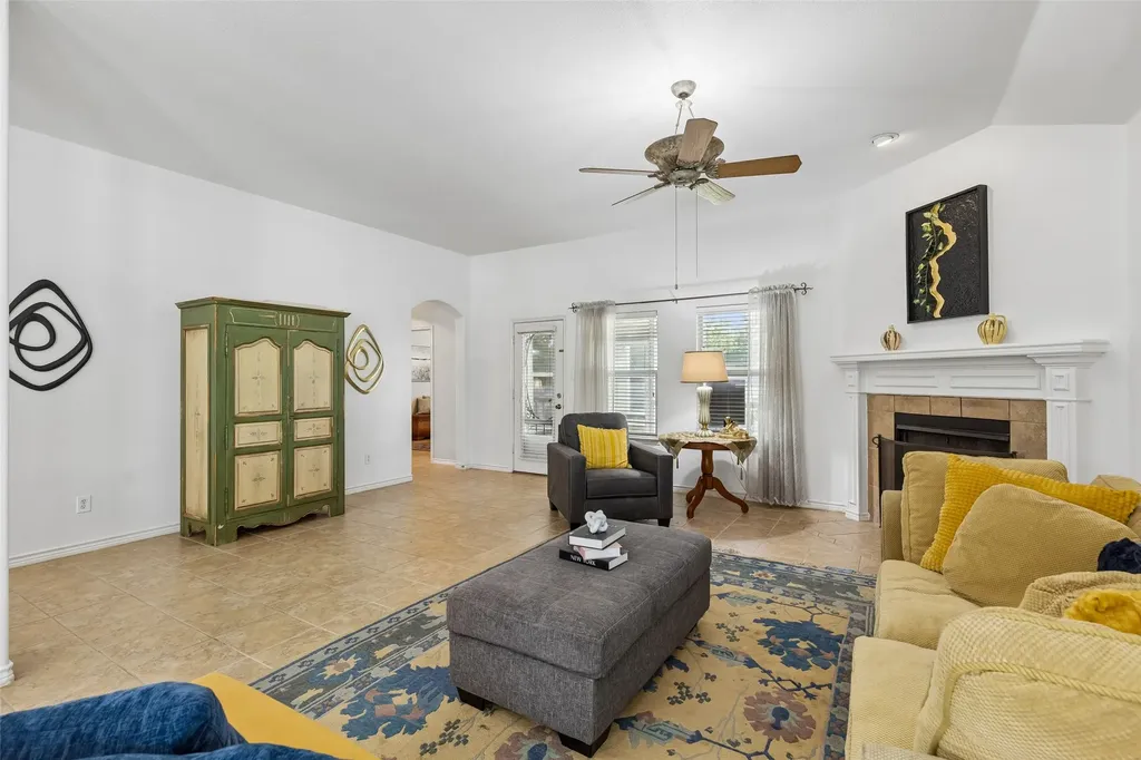1104 Bell Manor Drive Savannah TX 76227