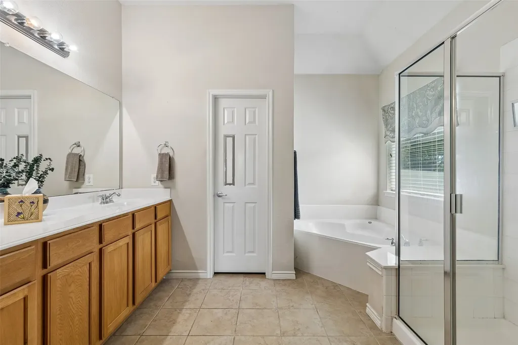 1104 Bell Manor Drive Savannah TX 76227