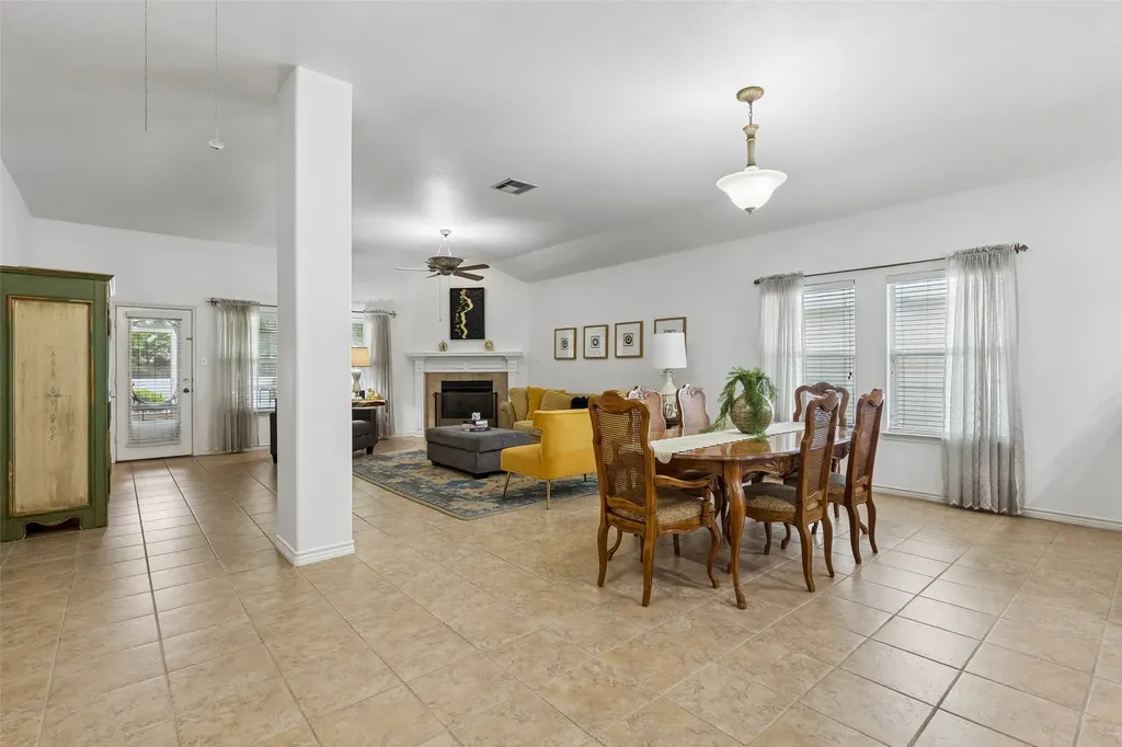 1104 Bell Manor Drive Savannah TX 76227