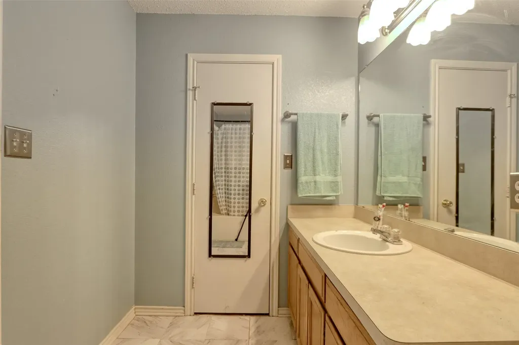 108 Wolf Lane Lacy Lakeview TX 76705