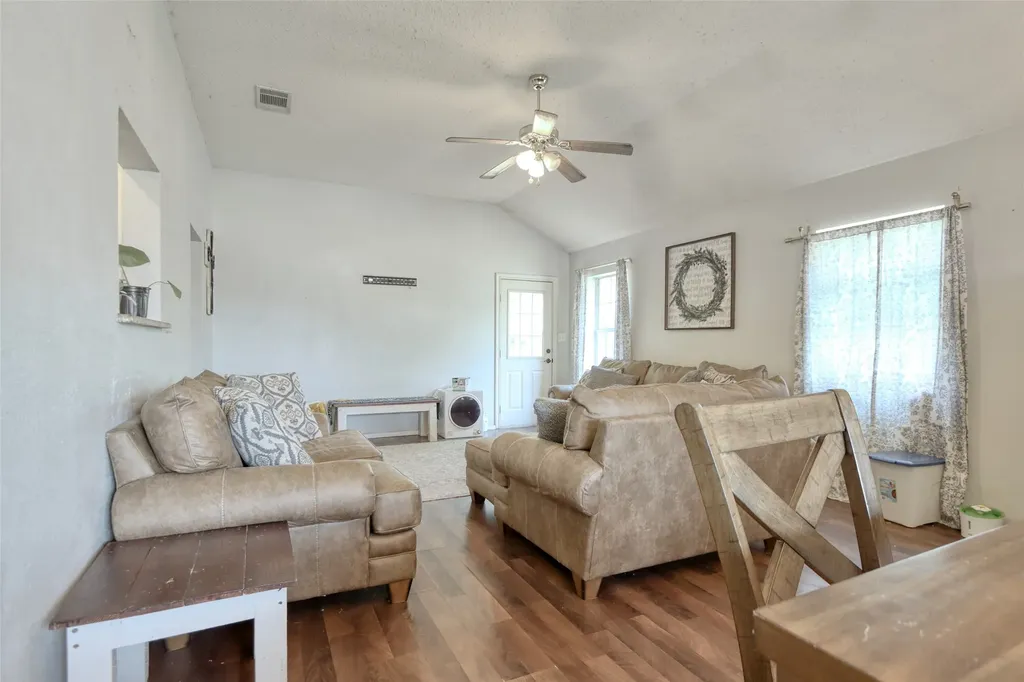 108 Wolf Lane Lacy Lakeview TX 76705