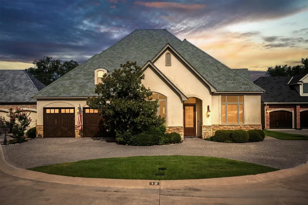 12 Park Row Court Pantego TX 76013