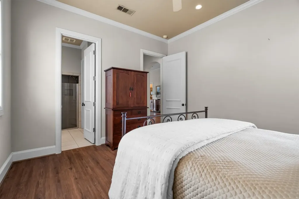 12 Park Row Court Pantego TX 76013