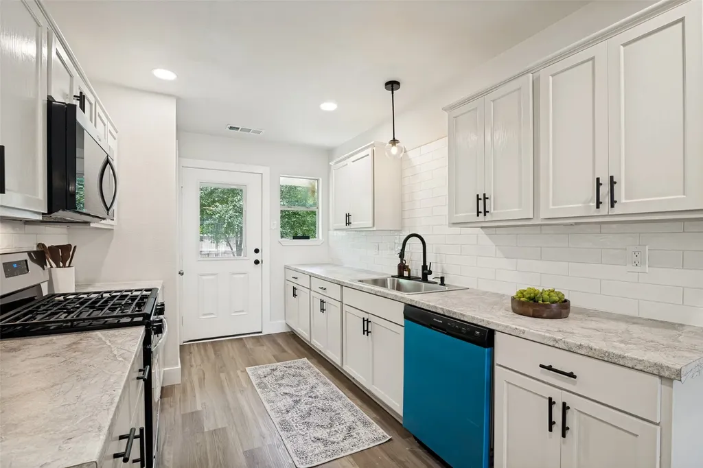 215 Loma Drive Garland TX 75040