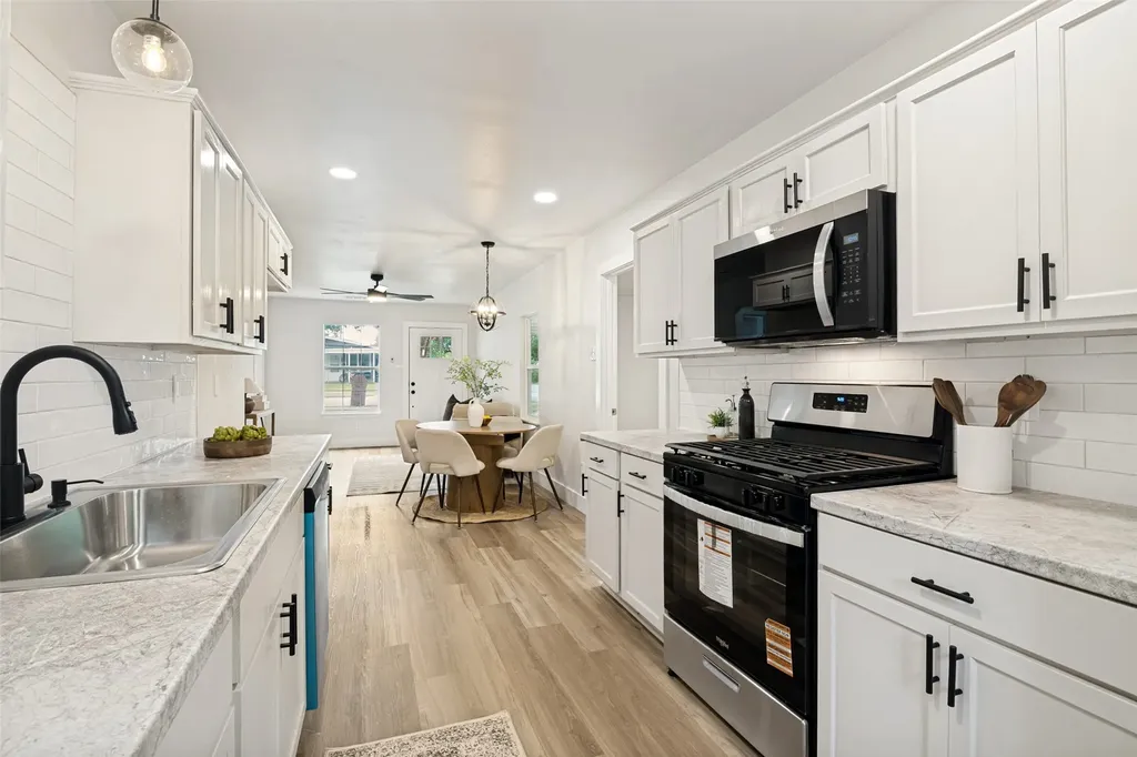 215 Loma Drive Garland TX 75040