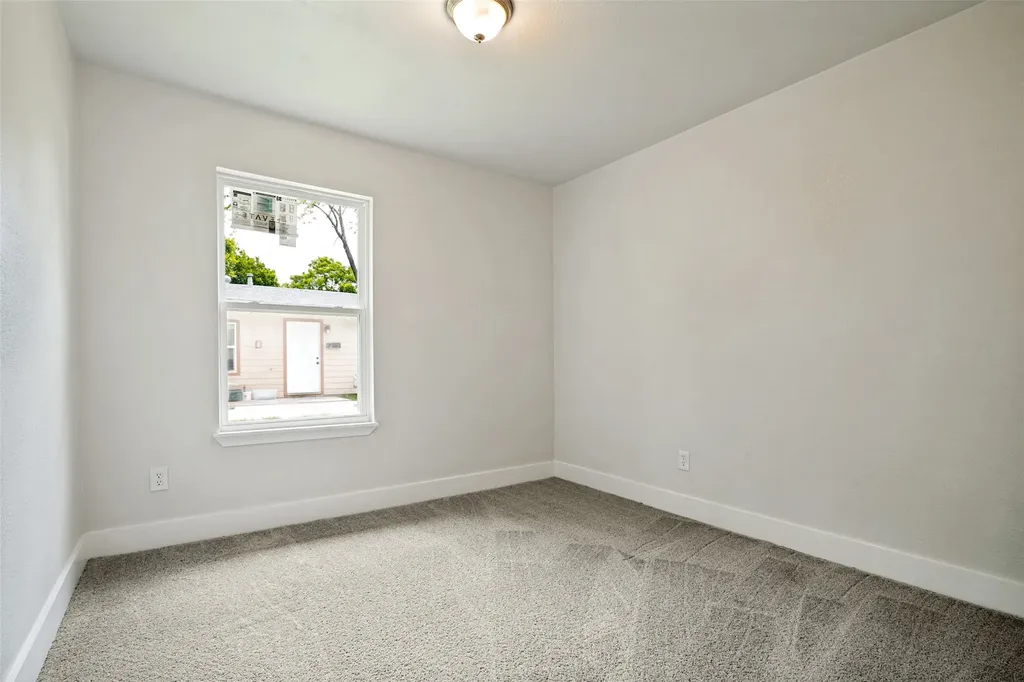 215 Loma Drive Garland TX 75040