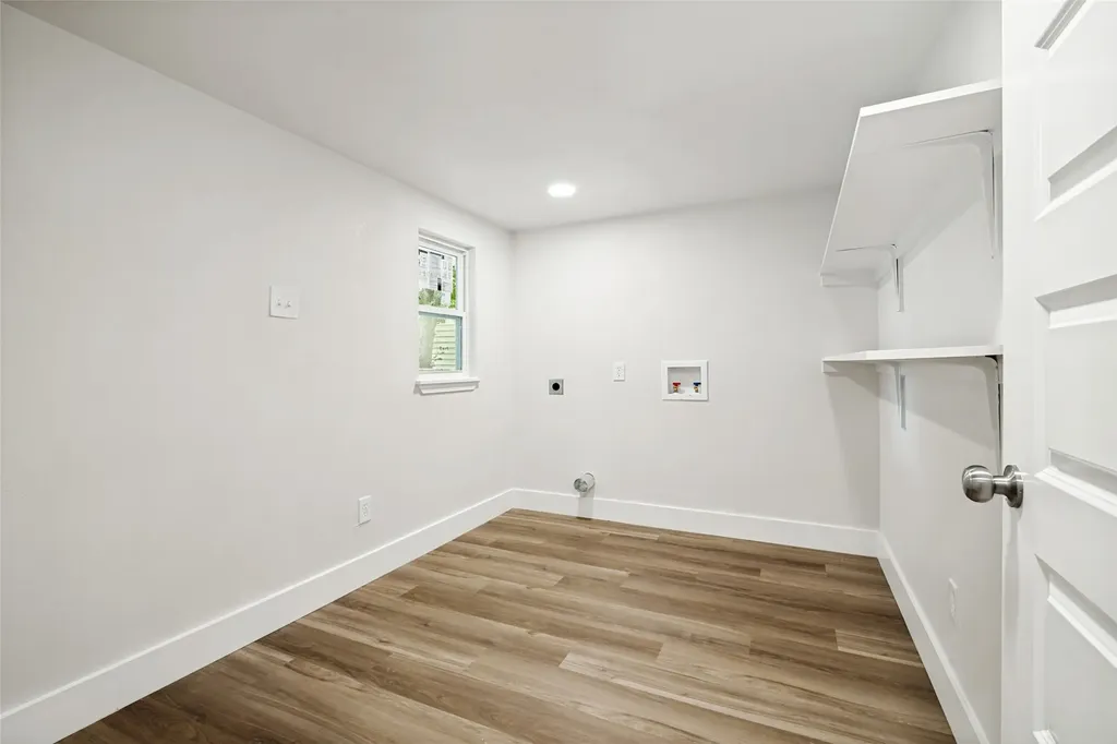 215 Loma Drive Garland TX 75040