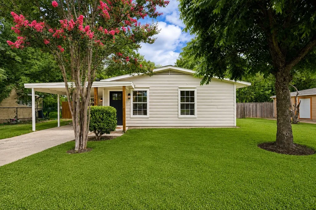 215 Loma Drive Garland TX 75040