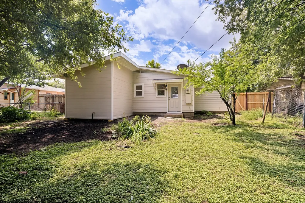 215 Loma Drive Garland TX 75040