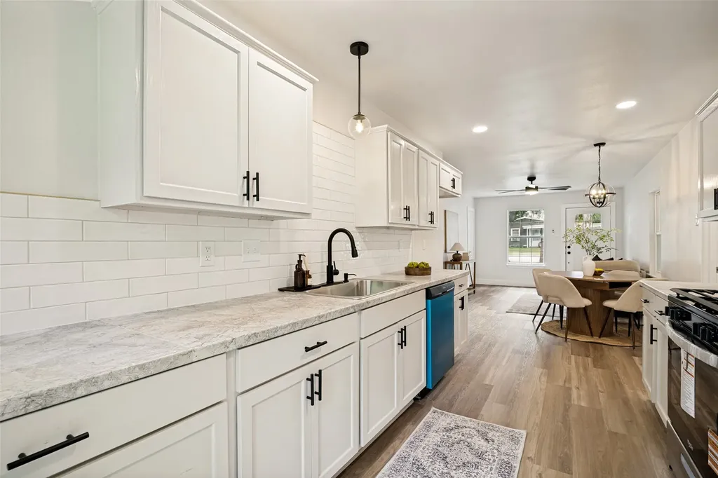 215 Loma Drive Garland TX 75040