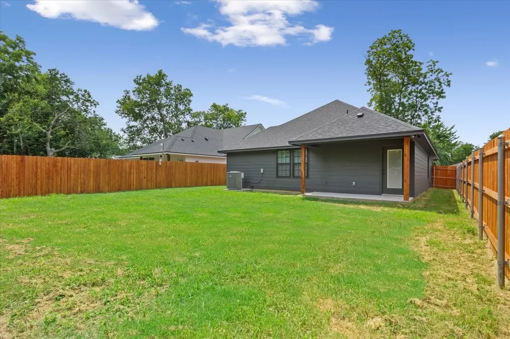 920 Church Avenue Waco TX 76706
